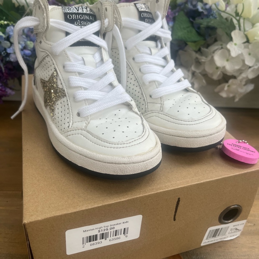 Girls vintage Havana sneakers size 1